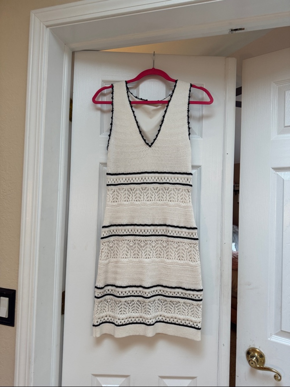 Abercrombie and Fitch Women's Cream Knit V-Neck Dress with Black Trim